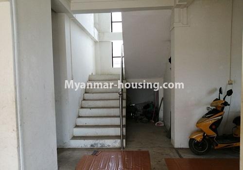 ミャンマー不動産 - 賃貸物件 - No.4375 - Landed house for rent in Thanlyin! - stairs view