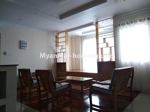 မြန်မာအိမ်ခြံမြေ - ငှားရန် property - No.4392 - ဗဟန်းတွင် ကွန်ဒိုခန်း ငှားရန်ရှိသည်။living room