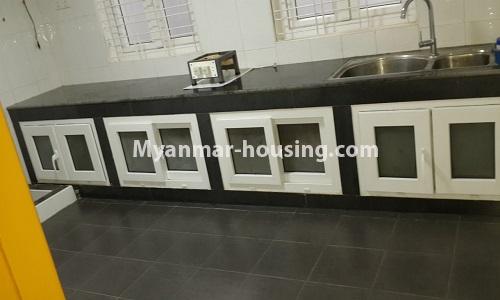 ミャンマー不動産 - 賃貸物件 - No.4395 - Landed house for rent in Thanlyin! - kitchen 