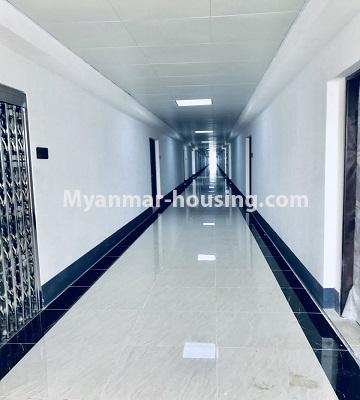 缅甸房地产 - 出租物件 - No.4402 - New and nice condominium room for rent in Sanchaung! - corridor