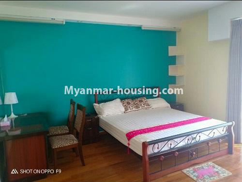 မြန်မာအိမ်ခြံမြေ - ငှားရန် property - No.4405 - ကြယ်မြို့တော်ကွန်ဒိုတွင် ဂေါက်ကွင်းဗျူးနှင့် အခန်းငှားရန် ရှိသည်။ single bedroom 