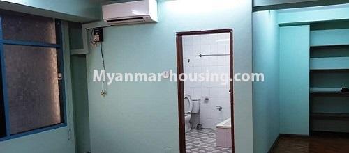 ミャンマー不動産 - 賃貸物件 - No.4415 - Condo room in Bo Myat Tun Housing, Botahtaung! - master bedroom
