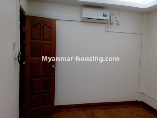 缅甸房地产 - 出租物件 - No.4416 - Penthouse with good view for rent in Lanmadaw! - bedroom 2