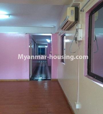မြန်မာအိမ်ခြံမြေ - ငှားရန် property - No.4419 - မင်္ဂလာတောင်ညွန့်တွင် အိပ်ခန်းတစ်ခန်းနှင့် ပြင်ဆင်ပြီးသာ ကွန်ဒိုခန်း ငှားရန်ရှိသည်။ - hallway to the kitchen