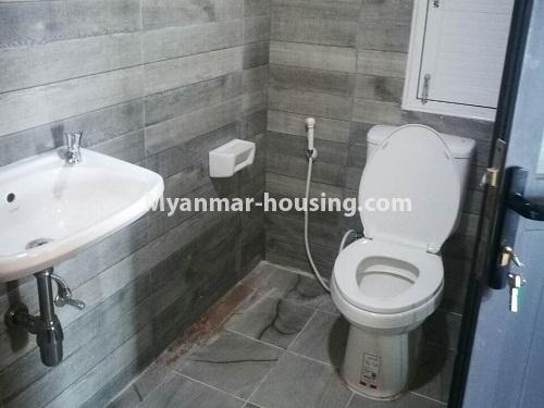 ミャンマー不動産 - 賃貸物件 - No.4420 - New building and decorated condominium room for rent in Thin Gan Gyun - bathroom