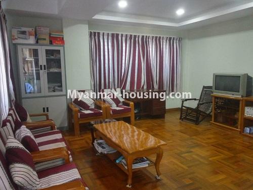 缅甸房地产 - 出租物件 - No.4421 - Decorated Mini Condominium room for rent on Kyaun Myaung Road, Tarmway! - living room