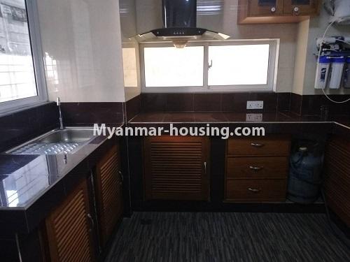 ミャンマー不動産 - 賃貸物件 - No.4421 - Decorated Mini Condominium room for rent on Kyaun Myaung Road, Tarmway! - kitchen