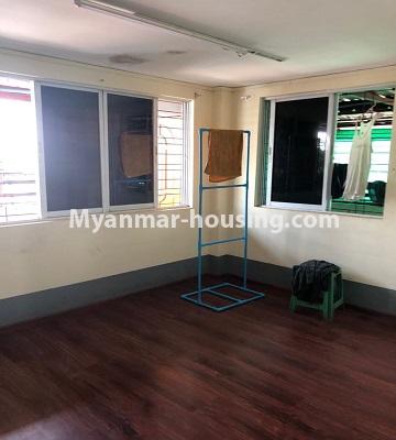 缅甸房地产 - 出租物件 - No.4424 - Top floor with river view and town view for rent in Chinatown, Lanmadaw! - master bedroom view