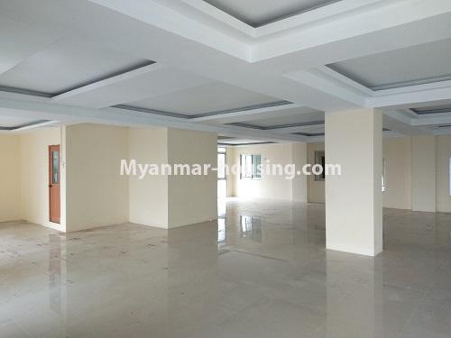 缅甸房地产 - 出租物件 - No.4427 - Wide office room on Pyay Main Road for rent in 7 Mile, Mayangone! - another view of hall