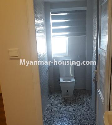 缅甸房地产 - 出租物件 - No.4435 - Pent house with nice view and will full facilities for rent in Sin Oh Tan, Latha! - bathroom 3