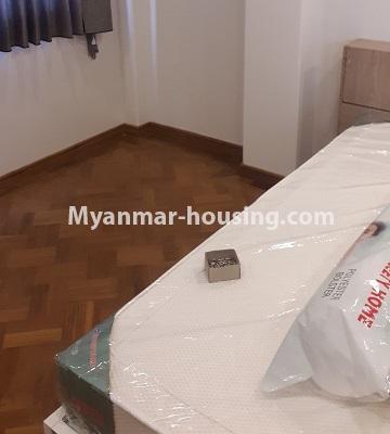 မြန်မာအိမ်ခြံမြေ - ငှားရန် property - No.4435 - လသာ စဉ်းအိုတန်းတွင် ပစ္စည်းအပြည့်အစုံနှင့် ဗျူးကောင်းကောင်း အပေါ်ဆုံးလွှာ ငှားရန်ရှိသည်။master bedroom 2
