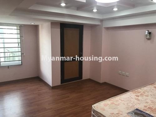 ミャンマー不動産 - 賃貸物件 - No.4437 - White Cloud Condominium room with standard decoration for rent in Batahtaung! - bedroom 1