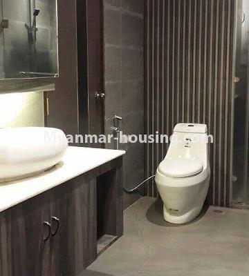 ミャンマー不動産 - 賃貸物件 - No.4449 - Green Lake Condominium room with Kandawgyi Lake View for rent in Mingalar Taung Nyunt! - bathroom