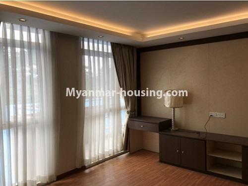 ミャンマー不動産 - 賃貸物件 - No.4450 - Luxurious condominium room for rent in Hlaing! - bedroom