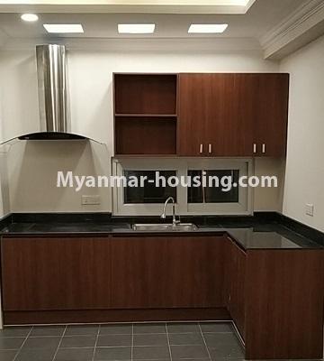 ミャンマー不動産 - 賃貸物件 - No.4456 - Penthouse with beautiful decoration and full furniture for rent in the Heart of Yangon! - kitchen