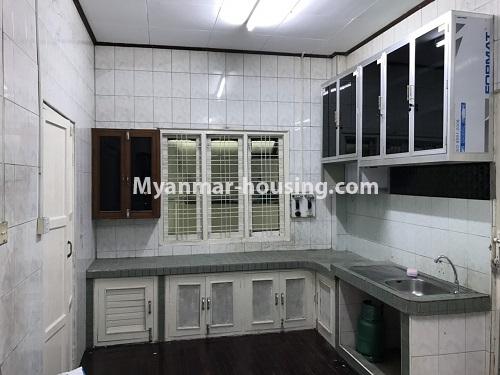 ミャンマー不動産 - 賃貸物件 - No.4457 - Landed house with five master bedrooms for rent in Kamaryut! - kitchen