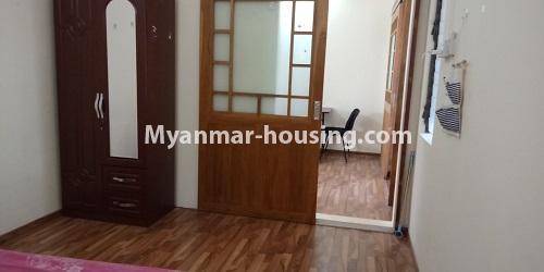 缅甸房地产 - 出租物件 - No.4458 - Downtown condominium room with furniture for rent! - master bedroom