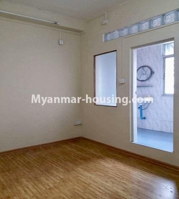 Myanmar real estate - for rent property - No.4462 - Furnished condominium room for rent in Downtown! - master bedroom