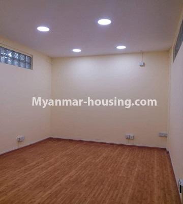 Myanmar real estate - for rent property - No.4462 - Furnished condominium room for rent in Downtown! - single bedroom 1