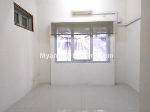 Myanmar real estate - for rent property - No.4470 - Hledan Centre Condominium room for rent in Hledan Junction! - single bedroom 2