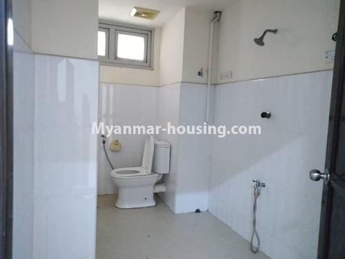 Myanmar real estate - for rent property - No.4470 - Hledan Centre Condominium room for rent in Hledan Junction! - bathroom 1