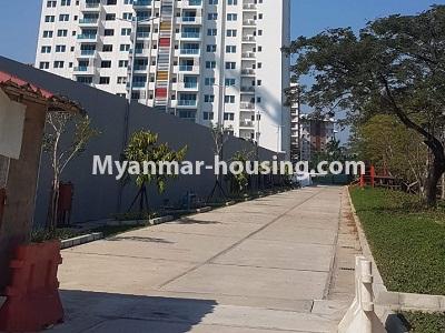 မြန်မာအိမ်ခြံမြေ - ငှားရန် property - No.4473 - သန်လျှင် ကြယ်စင်မြို့တော် Glaxy တာဝါတွင် အဆင့်မြင့်ပြင်ဆင်ထားသော စတူဒိီယို တစ်ယောက်ခန်း ငှားရန်ရှိသည်။lower view of the building