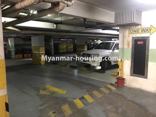 缅甸房地产 - 出租物件 - No.4479 - Furnished Royal Yaw Min Gyi Condominium room for rent in Dagon! - car parking 