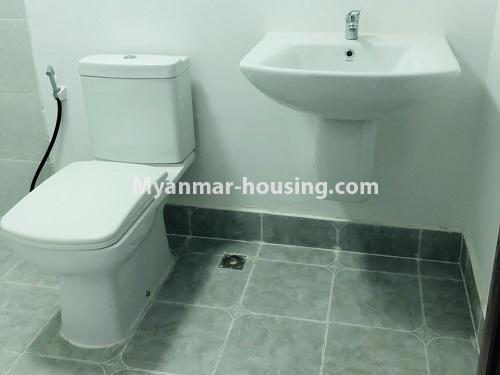 缅甸房地产 - 出租物件 - No.4482 - Furnished room in Sanchaung Garden Condominium for rent in Sanchaung! - bathroom