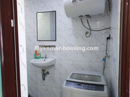 မြန်မာအိမ်ခြံမြေ - ငှားရန် property - No.4485 - မြို့ထဲတွင် ပရိဘောဂပါပြီး ကွန်ဒိုခန်း ငှားရန်ရှိသည်။ - bathroom 2