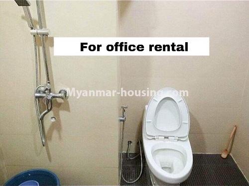 缅甸房地产 - 出租物件 - No.4486 - Large office room for rent on Kannar Road, Ahlone! - bathroom 1