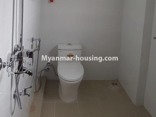 မြန်မာအိမ်ခြံမြေ - ငှားရန် property - No.4491 - ရန်ကင်းတွင် လူနေထိုင်ရန် သို့မဟုတ် ရုံးခန်းဖွင့်ရန် နှစ်ထပ်အိမ်တစ်လုံး ငှားရန်ရှိသည်။bathroom 1