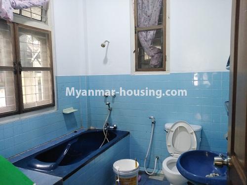 မြန်မာအိမ်ခြံမြေ - ငှားရန် property - No.4493 - ဒဂုံတွင် ရုံးခန်းဖွင့်ရန် သို့မဟုတ် လူနေရန် နှစ်ထပ်အိမ်တစ်လုံး ငှားရန်ရှိသည်။bathroom