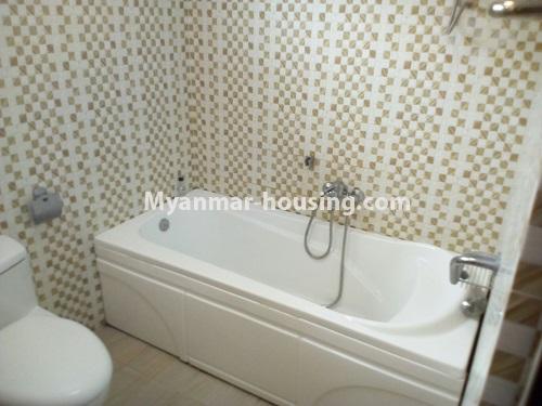 ミャンマー不動産 - 賃貸物件 - No.4500 - Furnished landed house with four master bedrooms for rent in Bahan! - bathroom 1