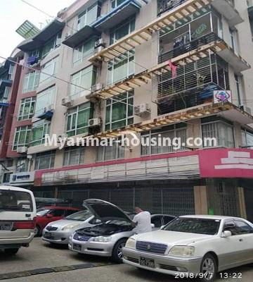 ミャンマー不動産 - 賃貸物件 - No.4518 - Three bedrooms apartment for rent in Highway Complex, Kamaryut! - building view