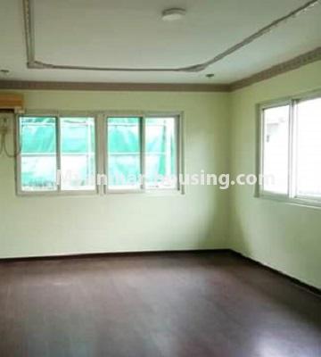缅甸房地产 - 出租物件 - No.4519 - Forth floor and penthouse for rent in Shwe Pa Dauk Yeik Mon, Kamaryut! - single bedroom