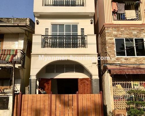 ミャンマー不動産 - 賃貸物件 - No.4522 - Three storey house with cheap price for rent in Kamaryut! - building view