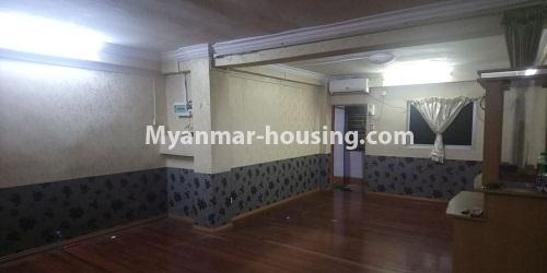 缅甸房地产 - 出租物件 - No.4531 - Apartment first floor large room for rent in Sanchaung! - living room area