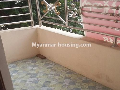 မြန်မာအိမ်ခြံမြေ - ငှားရန် property - No.4539 - တောင်ဥက္ကလာ ရတနာလမ်းမပေါ်တွင် ကွန်ဒိုခန်း ငှားရန်ရှိသည်။balcony view