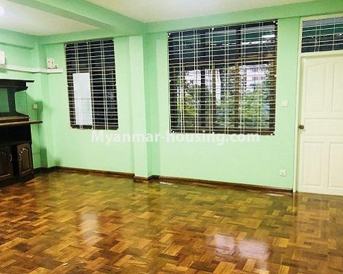 မြန်မာအိမ်ခြံမြေ - ငှားရန် property - No.4546 - အလုံ သီရိမင်္ဂလာအိမ်ရာတွင် ပထမထပ်တိုက်ခန်း ငှားရန်ရှိသည်။ - living room view