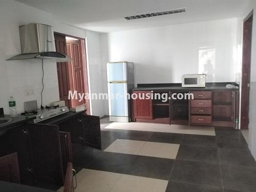 缅甸房地产 - 出租物件 - No.4569 - Four bedrooms duplex penthouse with Hlaing River View for rent in Lanmadaw! - kitchen view