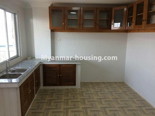 缅甸房地产 - 出租物件 - No.4575 - Furnished condominium room near Inya Lake for rent in Hlaing! - kitchen view
