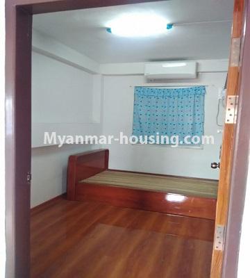 မြန်မာအိမ်ခြံမြေ - ငှားရန် property - No.4585 - လှိုင်တွင် အိပ်ခန်းနှစ်ခန်းပါသော တိုက်ခန်းငှားရန်ရှိသည်။bedroom 1