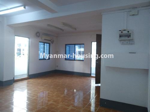 缅甸房地产 - 出租物件 - No.4587 - Newly renovated apartment room for rent in New University Avenue Road, Bahan! - living room view
