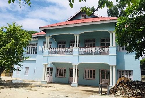 မြန်မာအိမ်ခြံမြေ - ငှားရန် property - No.4589 - မန္တလေးတွင် ကုမ္ပဏီကြီး သို့မဟုတ် ကိုယ်ပိုင်ကျောင်းဖွင့်ရန် တစ်ခြံထဲတွင် အိမ်ငါးလုံးငှားရန်ရှိသည်။ another two storey house view