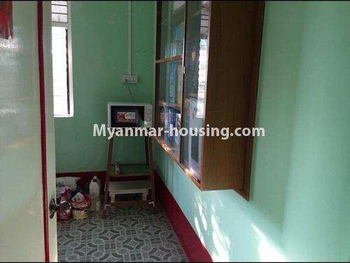 ミャンマー不動産 - 賃貸物件 - No.4597 - Two bedroom fourth floor apartment room for rent in Lanmadaw! - one bedroom view