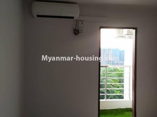 မြန်မာအိမ်ခြံမြေ - ငှားရန် property - No.4600 - မရမ်းကုန်း ၇ မိုင်တွင် ပရိဘောဂအပြည့်အစုံ ကွန်ဒိုခန်းငှားရန်ရှိသည်။ - single bedroom view