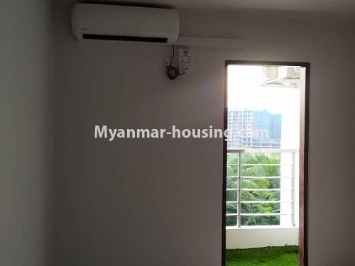 缅甸房地产 - 出租物件 - No.4600 - Fully furnished condominium room for rent in 7 mile, Mayangone! - single bedroom view