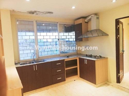 缅甸房地产 - 出租物件 - No.4601 - Decorated and furnished mini condominium room for rent in Kamaryut! - kitchen view