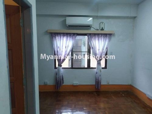မြန်မာအိမ်ခြံမြေ - ငှားရန် property - No.4604 - ကမာရွတ်၊ အင်းယားဗျူးကွန်ဒိုတွင် အခန်းငှားရန်ရှိသည်။ - master bedroom view