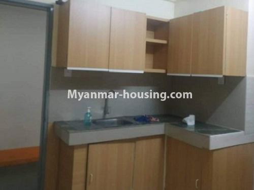 ミャンマー不動産 - 賃貸物件 - No.4604 - Inya View condominium room for rent in Kamaryut! - kitchen